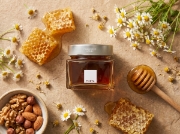 Theta Chamomile Honey with Nutrition per 10g Serving on a clean ecommerce background